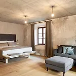 Roessl Bianco B&b&b 住宿加早餐酒店