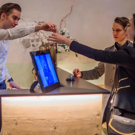 住宿加早餐酒店 Roessl Bianco B&b&b 4*