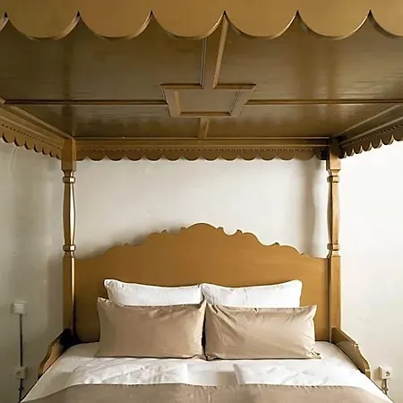 Roessl Bianco B&b&b 4* Мерано
