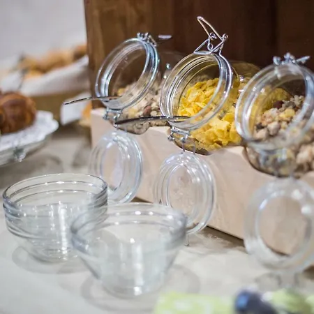 Roessl Bianco B&b&b Bed & Breakfast