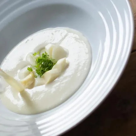 Roessl Bianco B&b&b 4* Meran