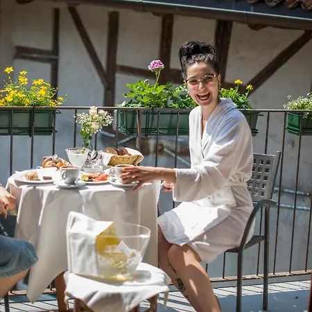 Bed & Breakfast Roessl Bianco B&b&b Meran