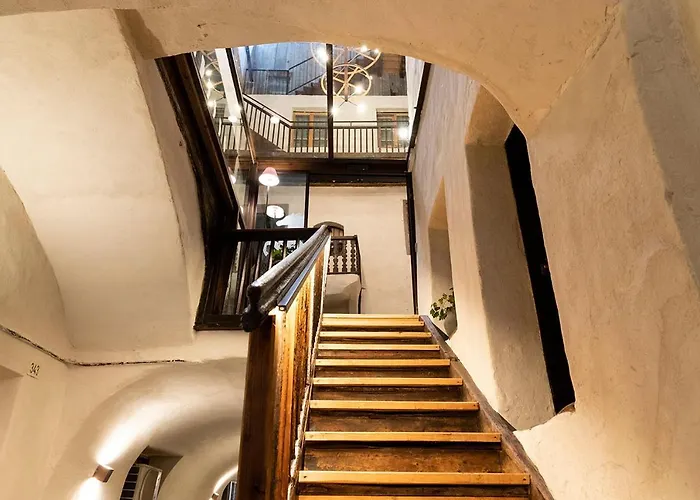 Roessl Bianco B&b&b Merano