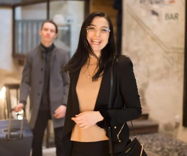 Roessl Bianco B&b&b Merano